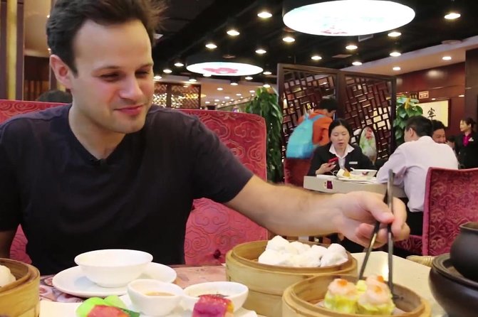 3-Hour Private Night Tour: Beijing Foodie Experience - Sichuan kabobs and the spicy side: when the tour turns hot