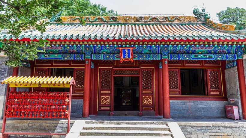 Beijing: Beihai Park Entry Ticket & English PDF Guidebook - A self-paced 3-hour plan: pacing that fits photos and families