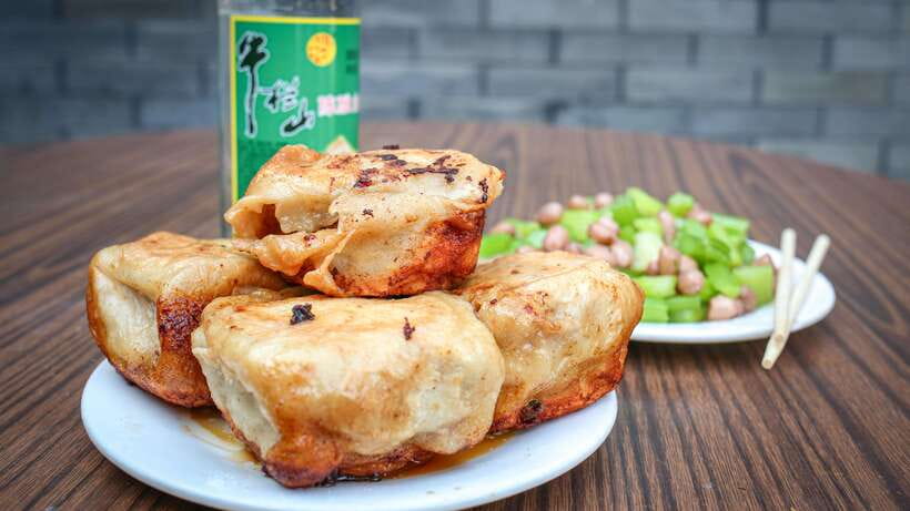 Beijing: Hidden Gems Guided Food Tour with Beer and Tastings - The hutong walk: 2.5 km of real neighborhood geometry