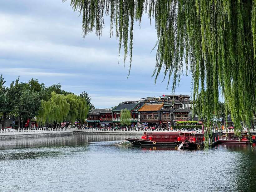 Beijing: Hutongs & Drum Tower City Walking Tour - Yandai Byway: Where You Can Graze Like a Local