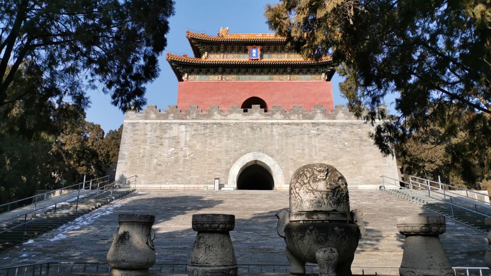 Beijing: Mutianyu Great Wall and Ming Tombs Private Tour - Should you book this private Mutianyu and Ming Tombs day trip?
