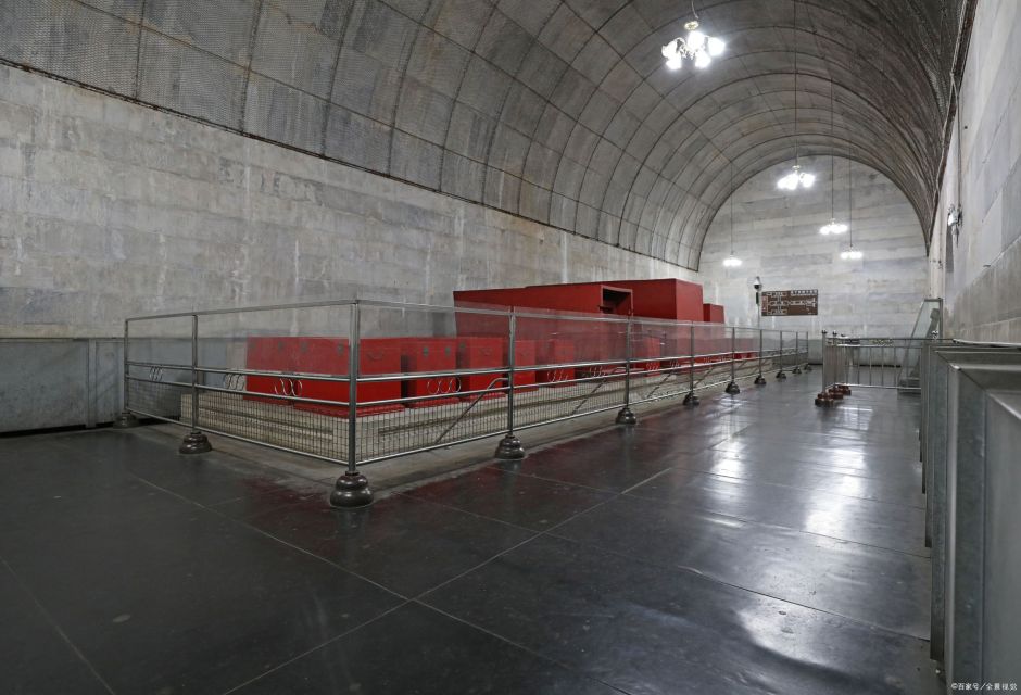 Beijing: Mutianyu Great Wall and Ming Tombs Private Tour - VIP fast pass and the early-start strategy