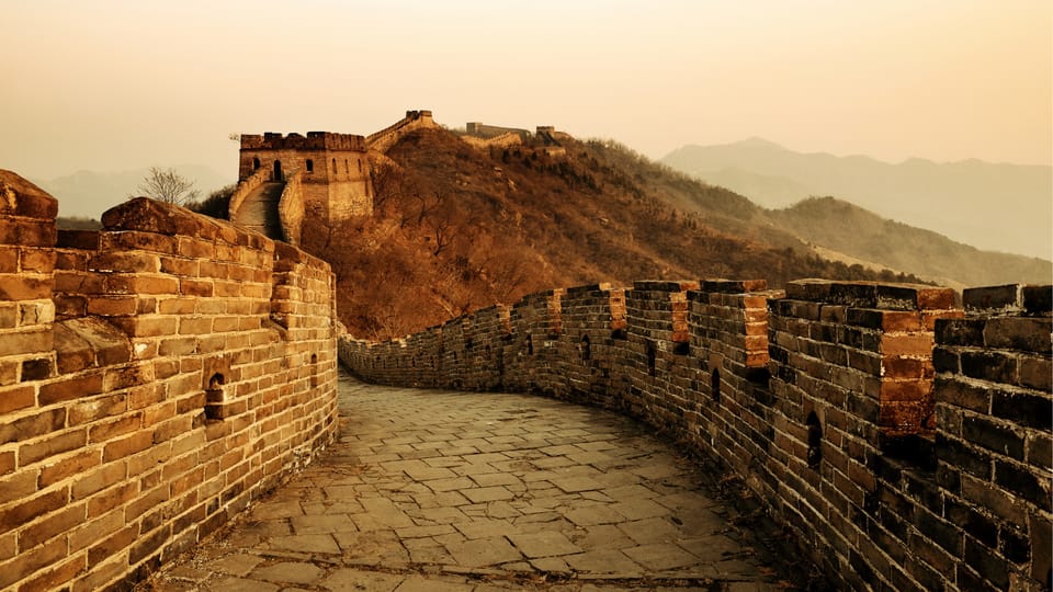 Beijing: Mutianyu Great Wall Tours–Tickets&Day/Night Options - Guided bus tours vs private no-guide: which style fits you?