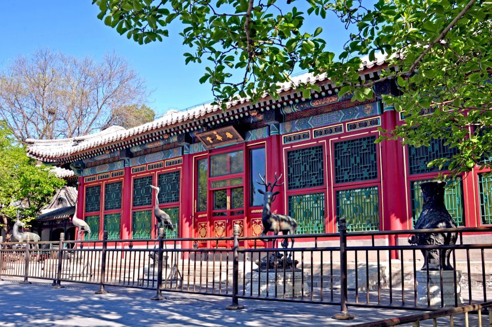 Beijing: Temple of Heaven, Panda House & Summer Palace Tour - Temple of Heaven: Echo Wall and the feeling of imperial scale