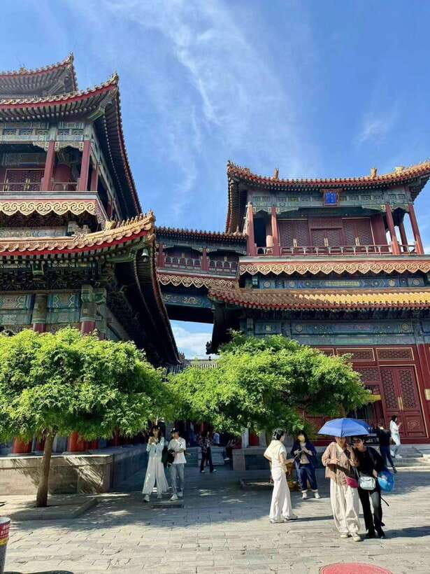 Beijing: Yonghe Lama Temple Entry Ticket - Why Yonghe Lamasery is the biggest Buddhist stop in Beijing