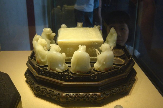 Beijing's Forbidden City with Special Viewing of Treasure Gallery and the Great Wall Ruins at Badaling - Guide style and pacing: why the day can feel VIP or rushed