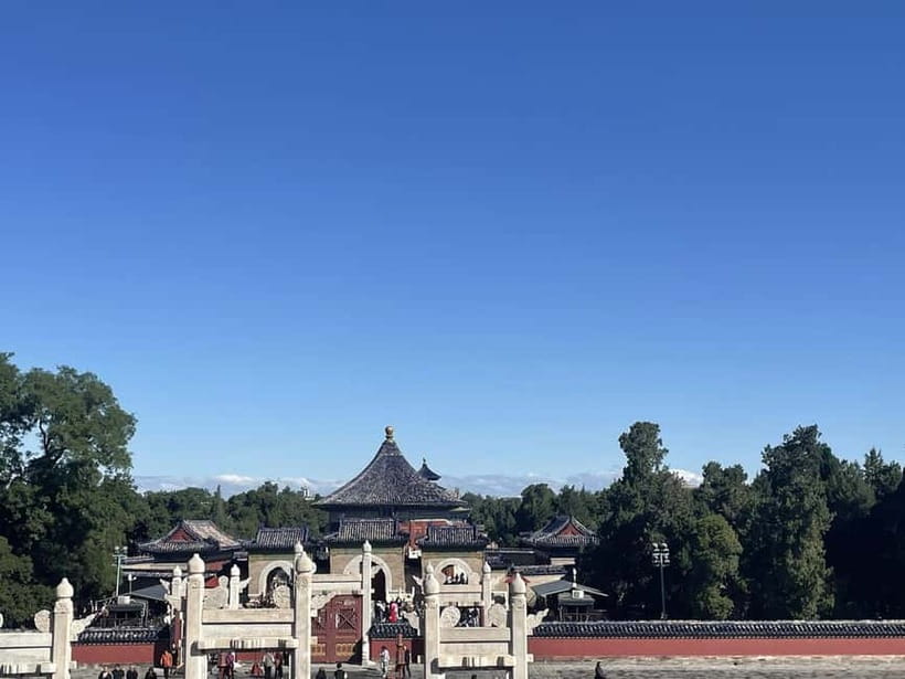 Beijing:Tiananmen&Forbidden City&summer palace etc(optional) - Languages and Guide Support: Why It Matters Here