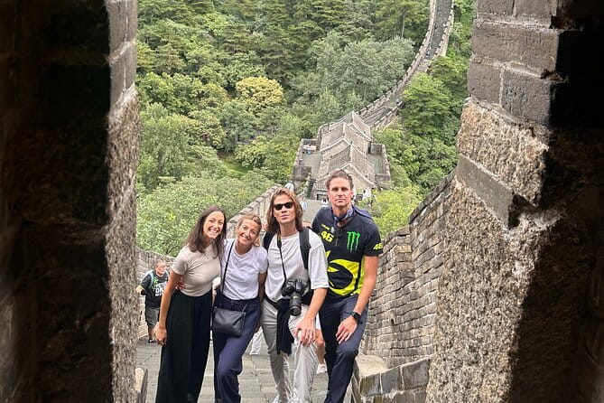BusDa-Full-Day Bus Trips: Mutianyu, Summer & Old Summer Palaces - Who should book this tour?