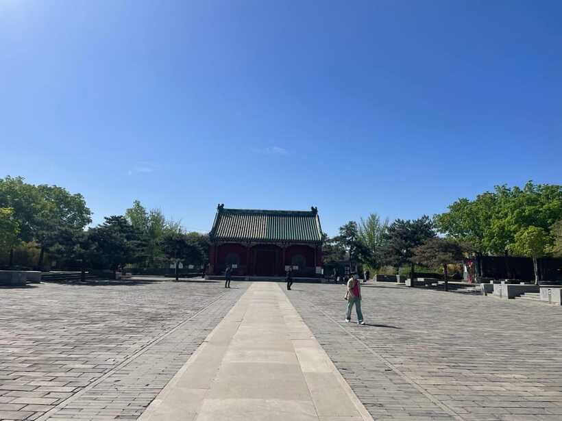 Chinese Kungfu class in old temple beside Forbidden Ci - Optional tea ceremony: a calm start that fits the tradition