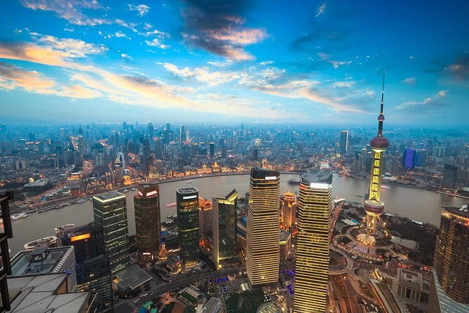 Din Tai Fung Dinner and VIP Class River Cruise Experience in Shanghai - Stop 2: 60 minutes of VIP Class cruising on the Huangpu