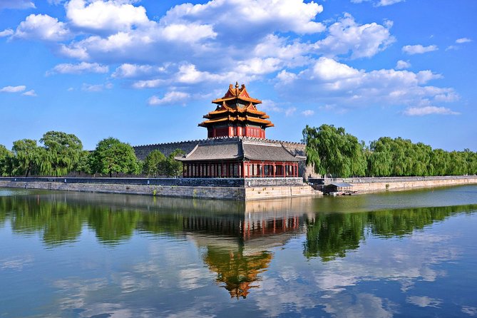 Full-Day Great Wall of Badaling - The day’s extra stops: jade shopping and tea houses