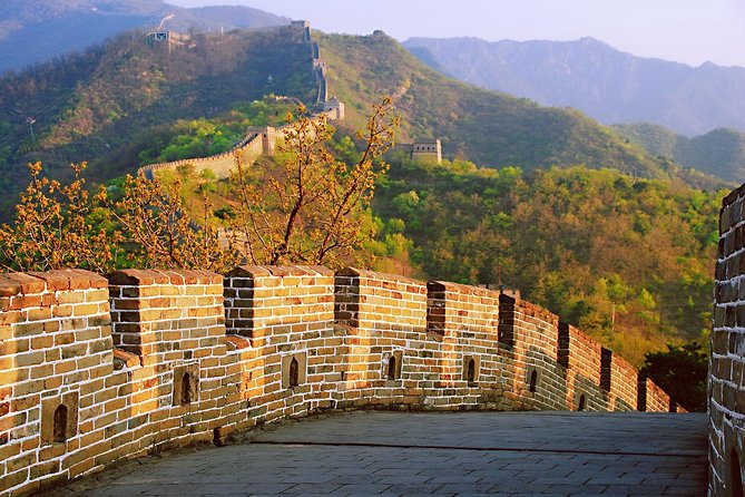 Great Wall with Forbidden City All Inclusive Private Tour - Tiananmen Square stop: short time, smart photos, easy start