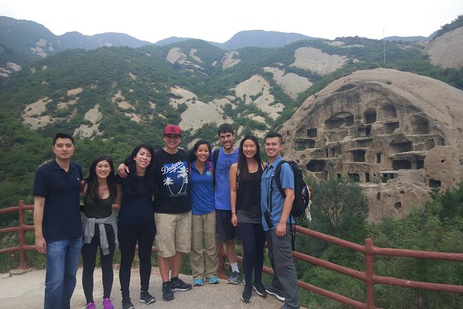 Longqingxia Gorge Cruise and Guyaju Cave Dwellings Private Day Tour - Price and logistics: what $216 covers (and why it can be good value)