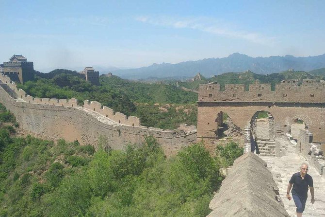 Mutianyu Great Wall Private Trip VIP Fast Track from PEK Airport - The airport logistics: fast, private, and built for flight timing