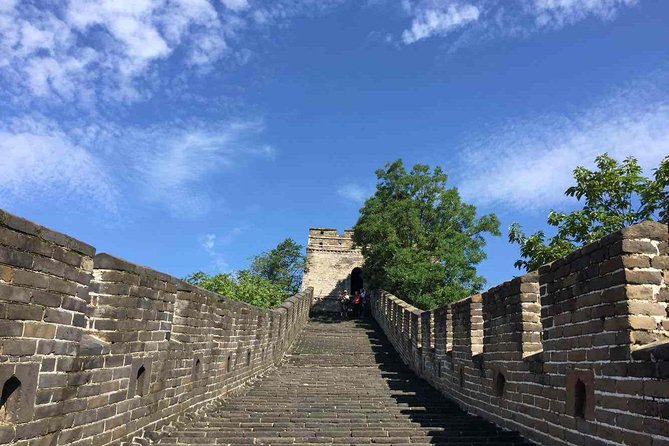 Private Beijing Layover Tour to Mutianyu Great Wall - The 2-Hour Mutianyu Stop: Hike It, Or Use the Cable Car