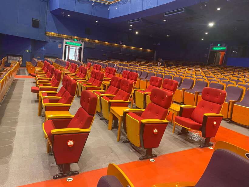 Red Theatre Beijing Acrobatic Show Tickets - Getting There the Easy Way: Subway to Tiantandongmen (Line 5)